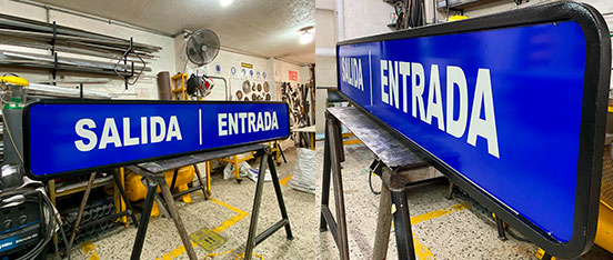 señalizacion entrada parqueaderos